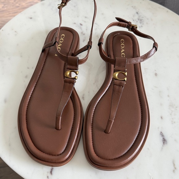 Coach Shoes - Coach Jessica Saddle Leather Toe Post Sandals Size 9.5